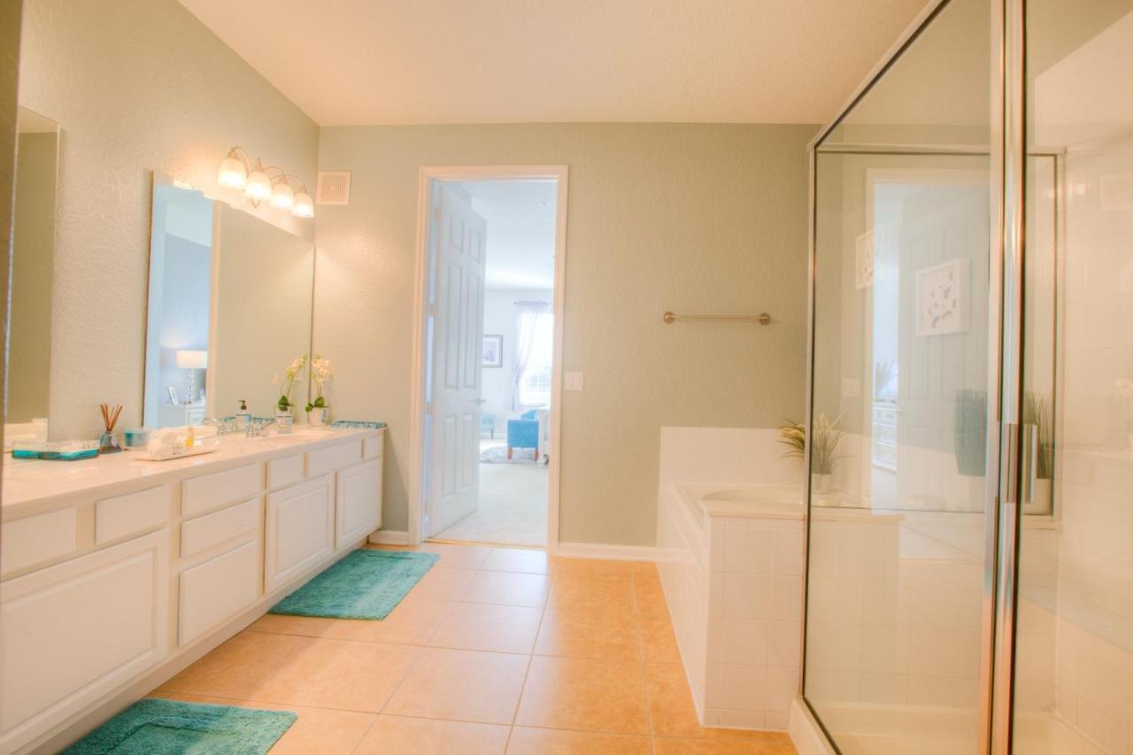 Stunning Lakeview Condo Wprivate Balcony Кисими Екстериор снимка